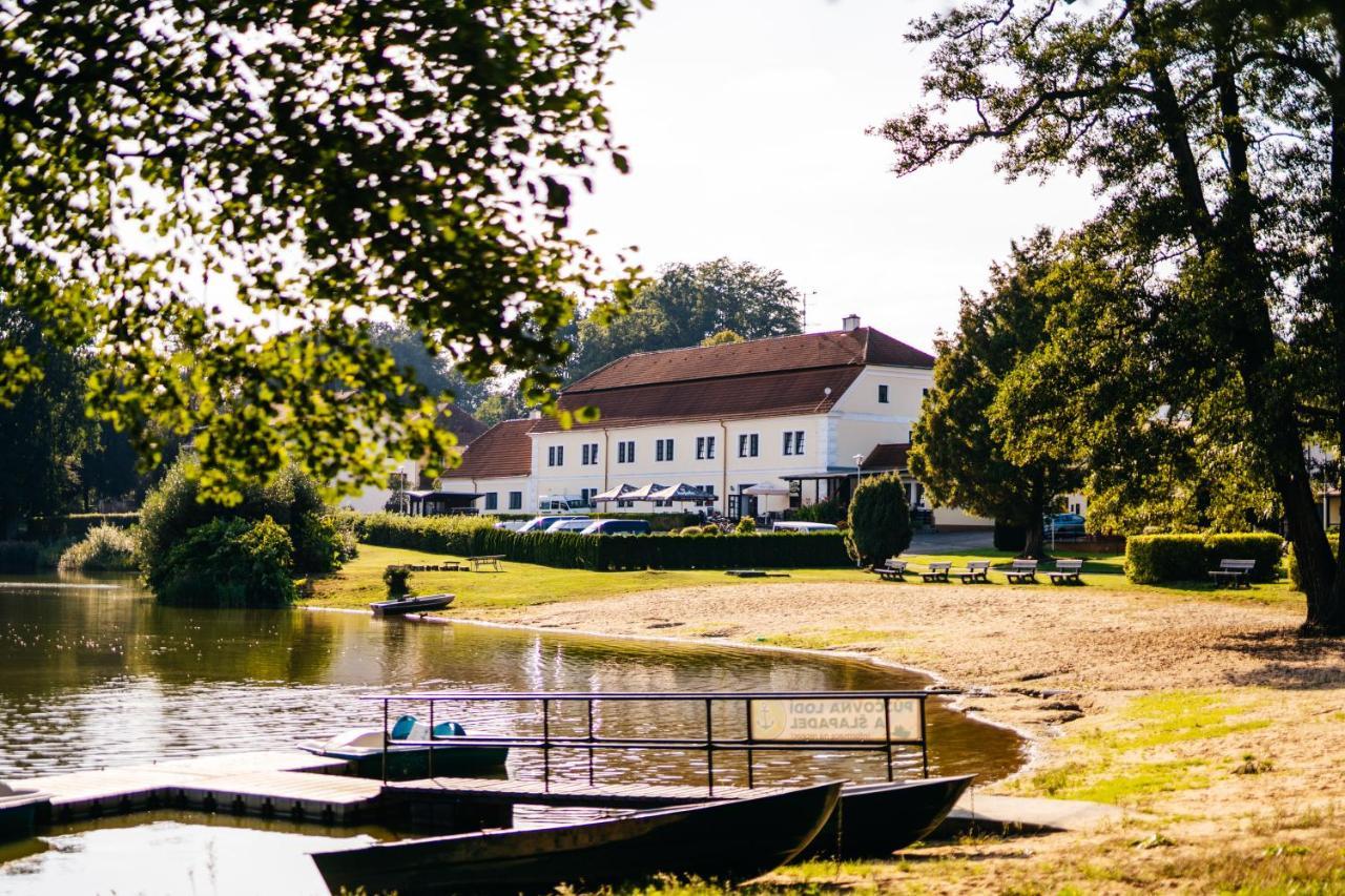 Resort Lesak Chlum u Trebone Dış mekan fotoğraf