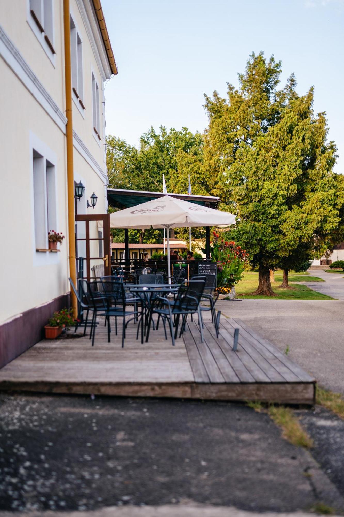 Resort Lesak Chlum u Trebone Dış mekan fotoğraf